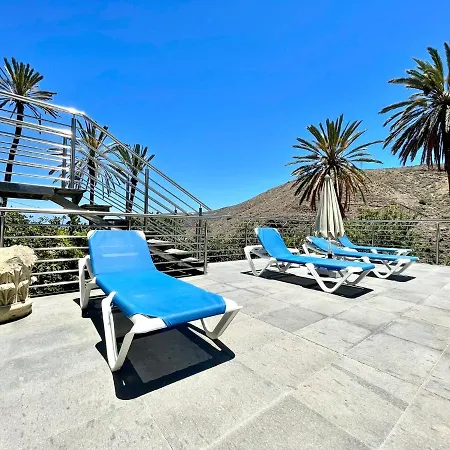 Beautiful Villa8, Freewifi, Shared Swimming Pool With Unforgettable Panoramic View * Balcon de Telde